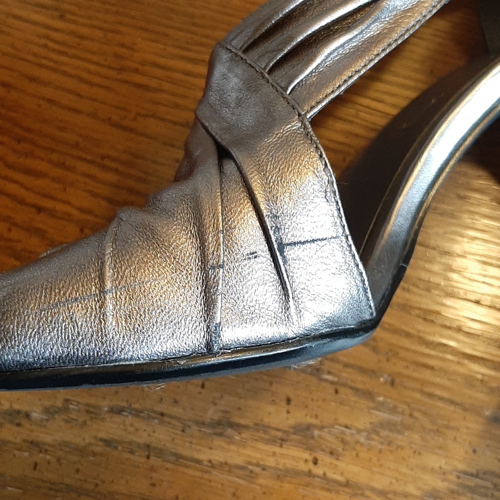1/2 PRICE🔻Moda Spana Metallic Peep Toe Shoes - Picture 10 of 13